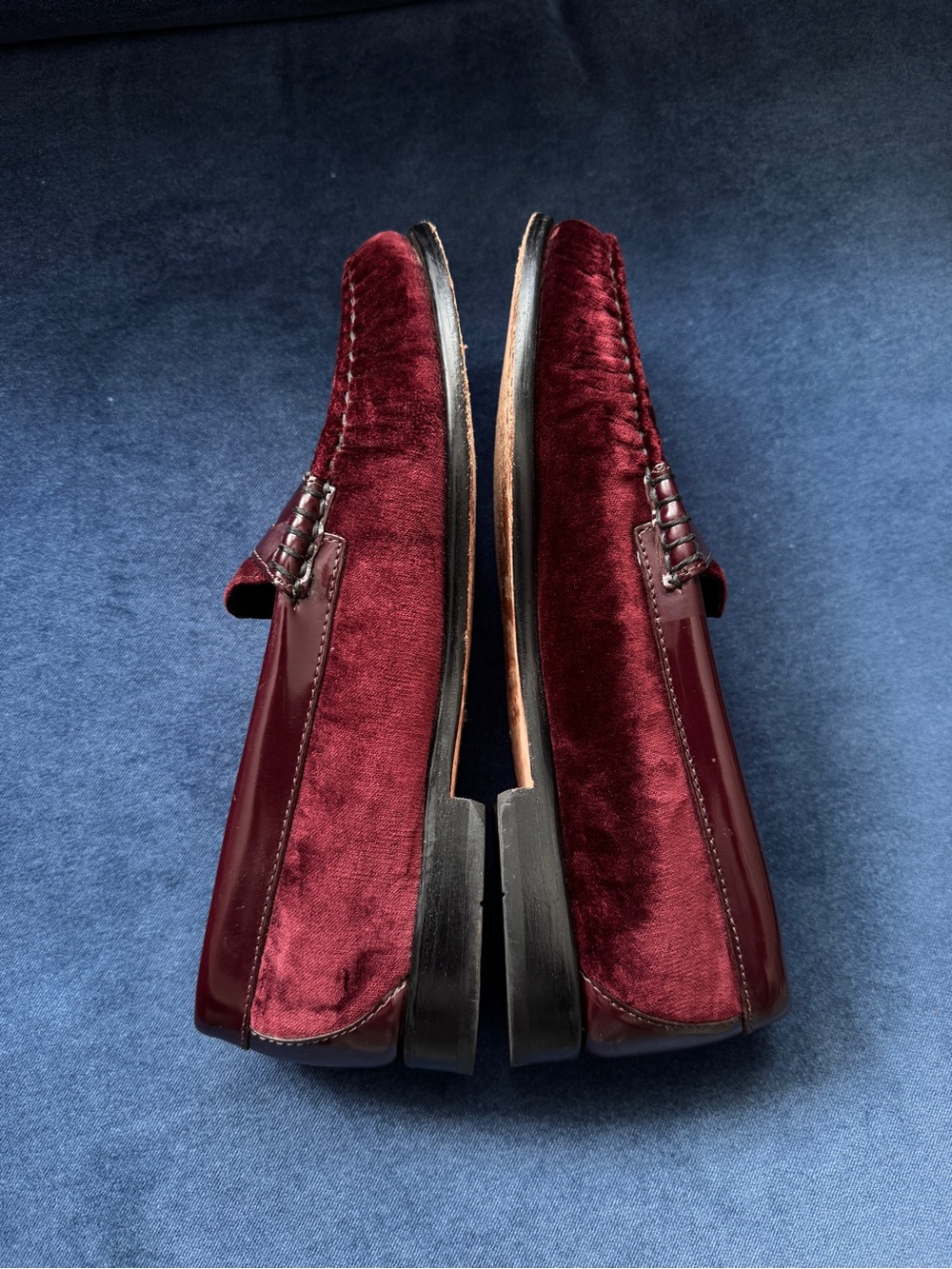 G.H. Bass & Co. Weejuns Burgundy Velvet Penny. Loafers Size 9M - Picture 5 of 8